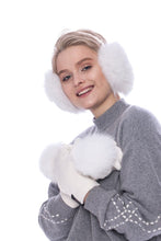 Load image into Gallery viewer, White wool mittens with white fox pompom
