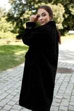 Load image into Gallery viewer, Teddy coat in black colour size M
