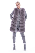 Load image into Gallery viewer, Long vest of grey fox fur / Ilgas Vilnonis Paltas
