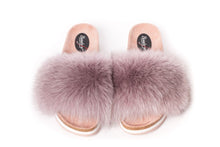 Load image into Gallery viewer, Slippers with fox fur in dusty rose / Šlepetės su lapės kailiu, pilkšvas
